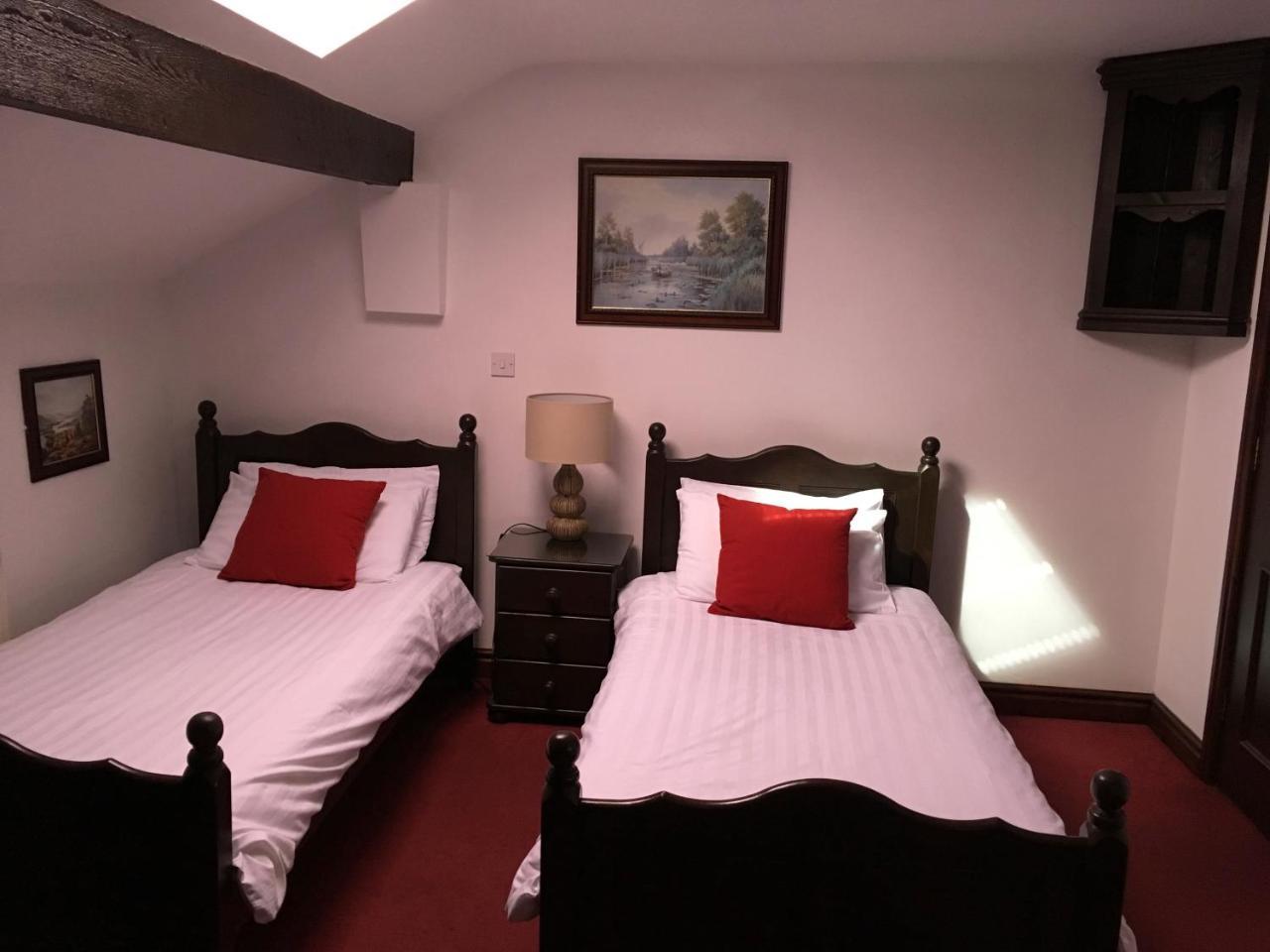 Отель The Farmers Arms Eccleston  Экстерьер фото